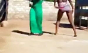 ਅਫ਼ਰੀਕੀ ਕੁੜੀਆਂ ਡਾਂਸ  ...