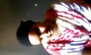 ਵੱਡੀ ਛਾਤੀ ਦੇ ਨਾਲ ਸੋਮ ...